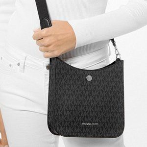 MICHAEL MICHAEL KORS Briley Small Logo Messenger Bag